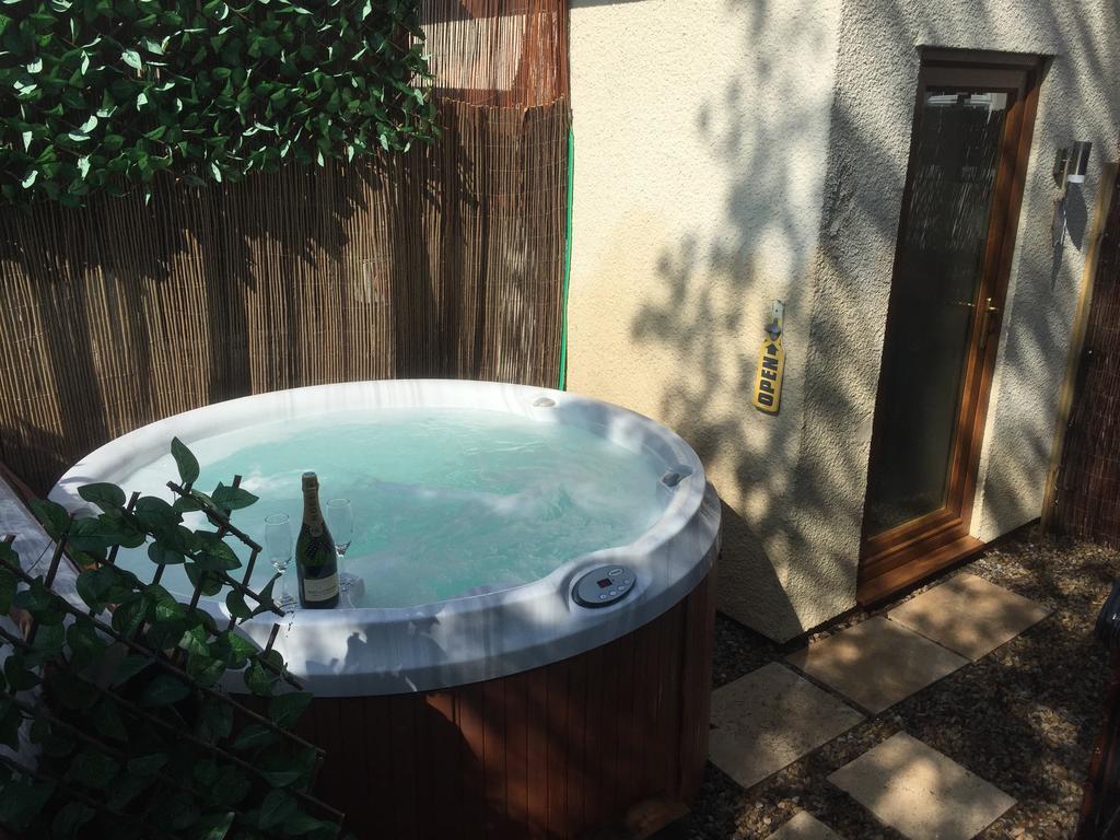 Bed & Breakfast The Old Mill House 4*