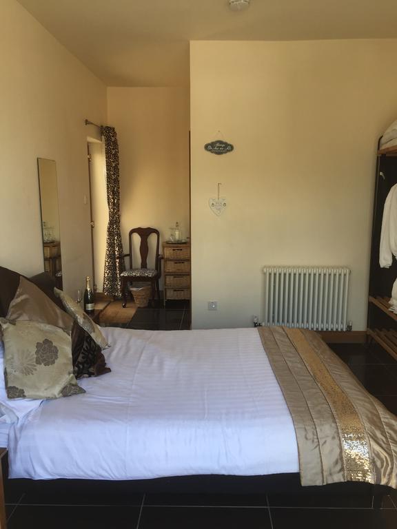 The Old Mill House Bed & Breakfast 4*