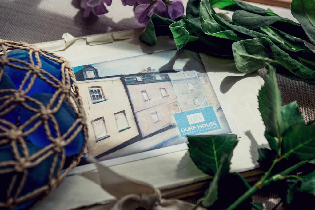 Breaks - Cottages & * Padstow