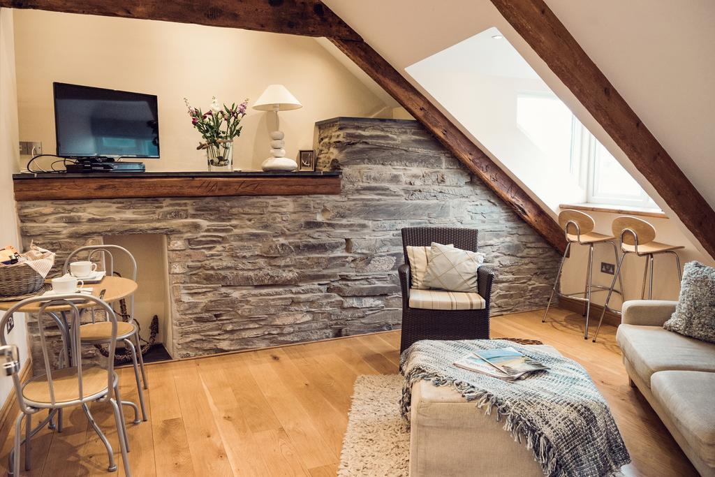 Breaks - Cottages & Apartment *