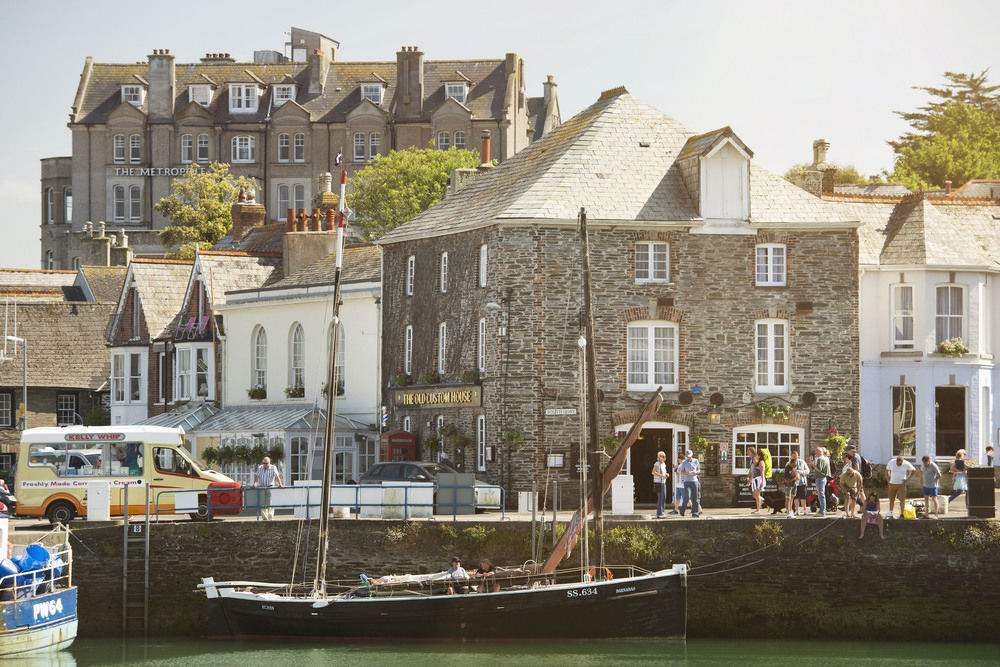 The Old Custom House 4*