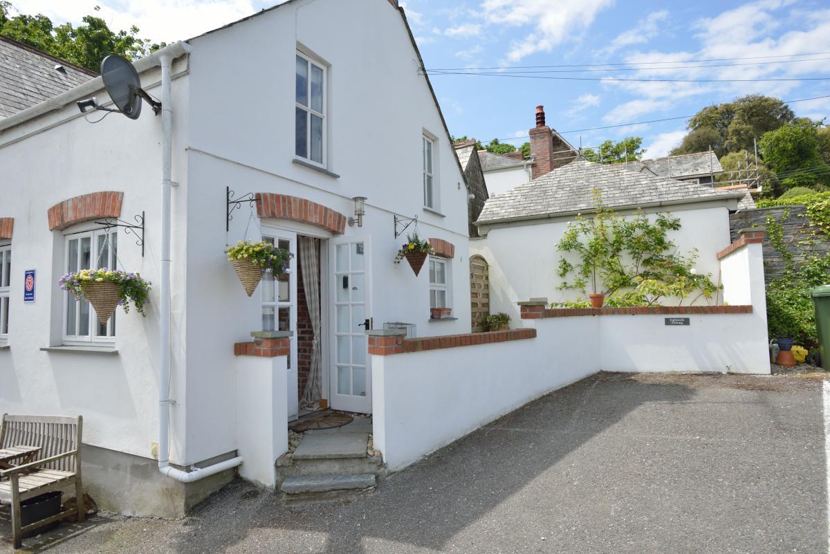 Holiday home Inglenook With Parking Padstow
