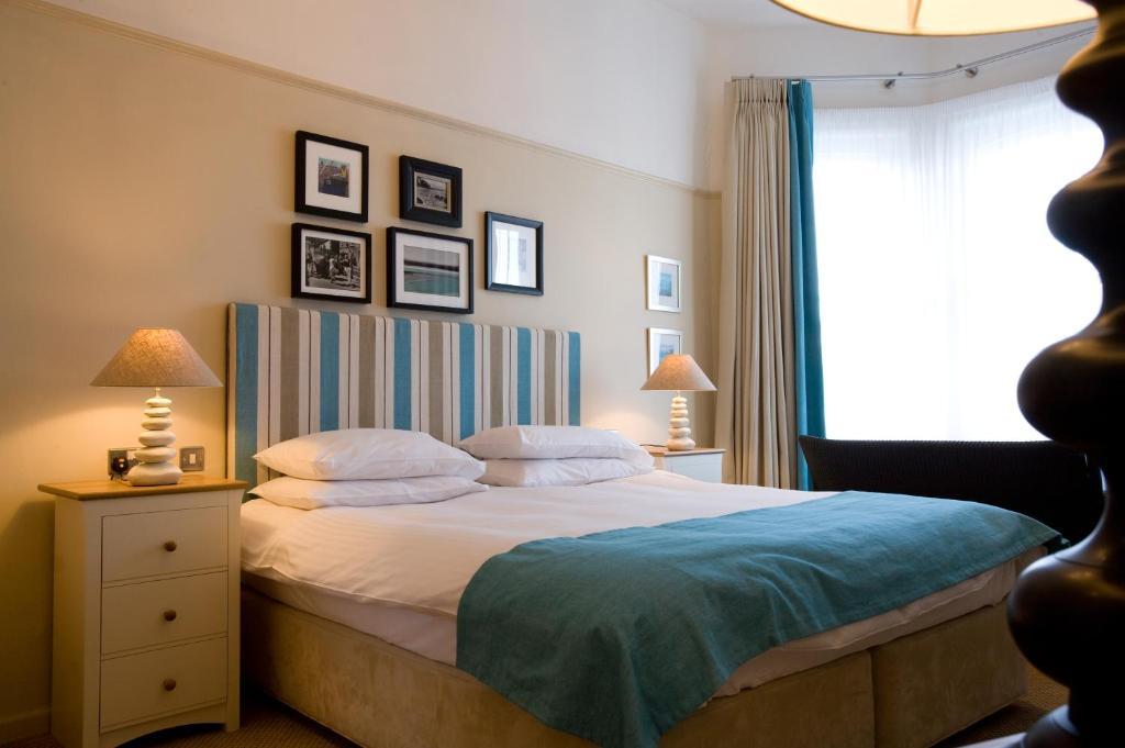 Hotel The Old Custom House 4*