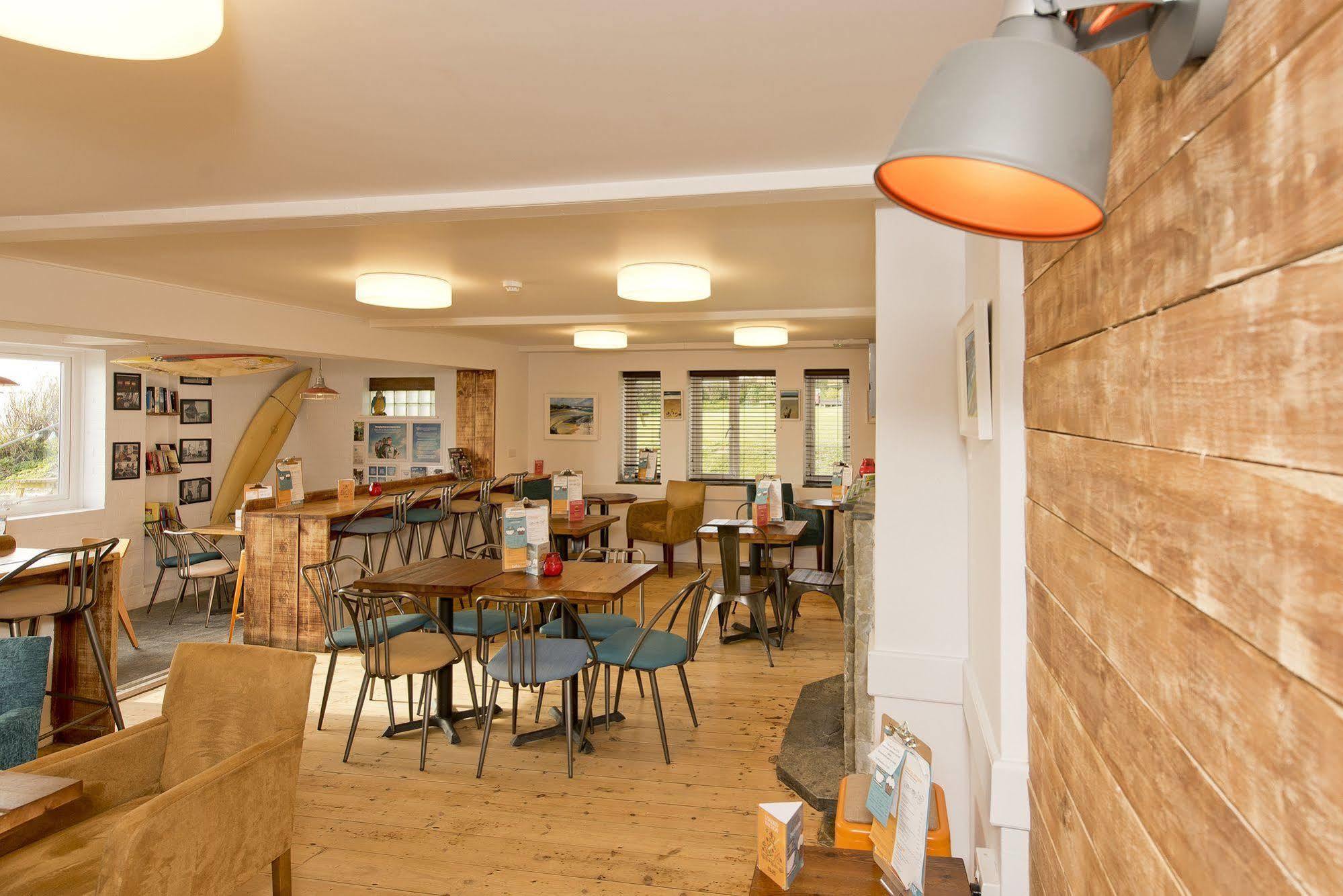 Hostel Yha Treyarnon Bay