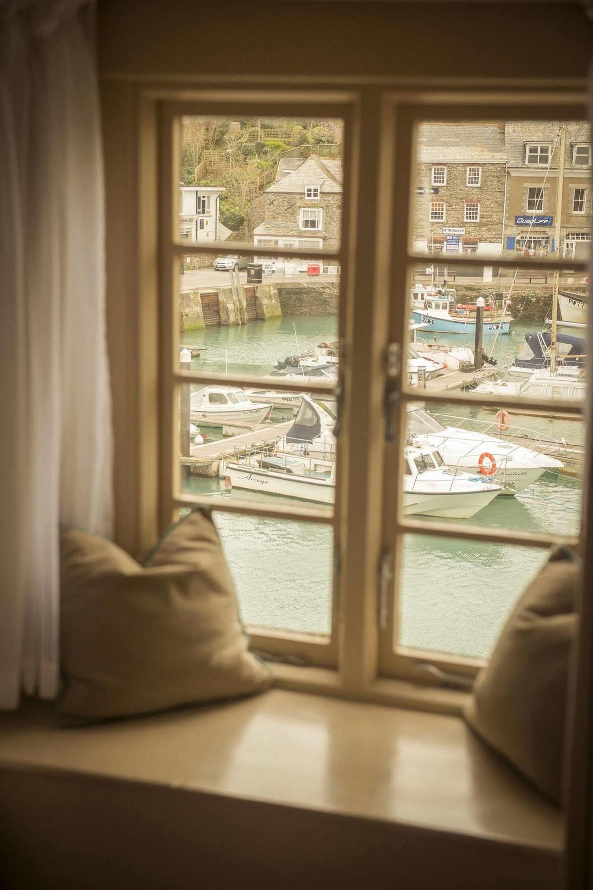 The Old Custom House 4*