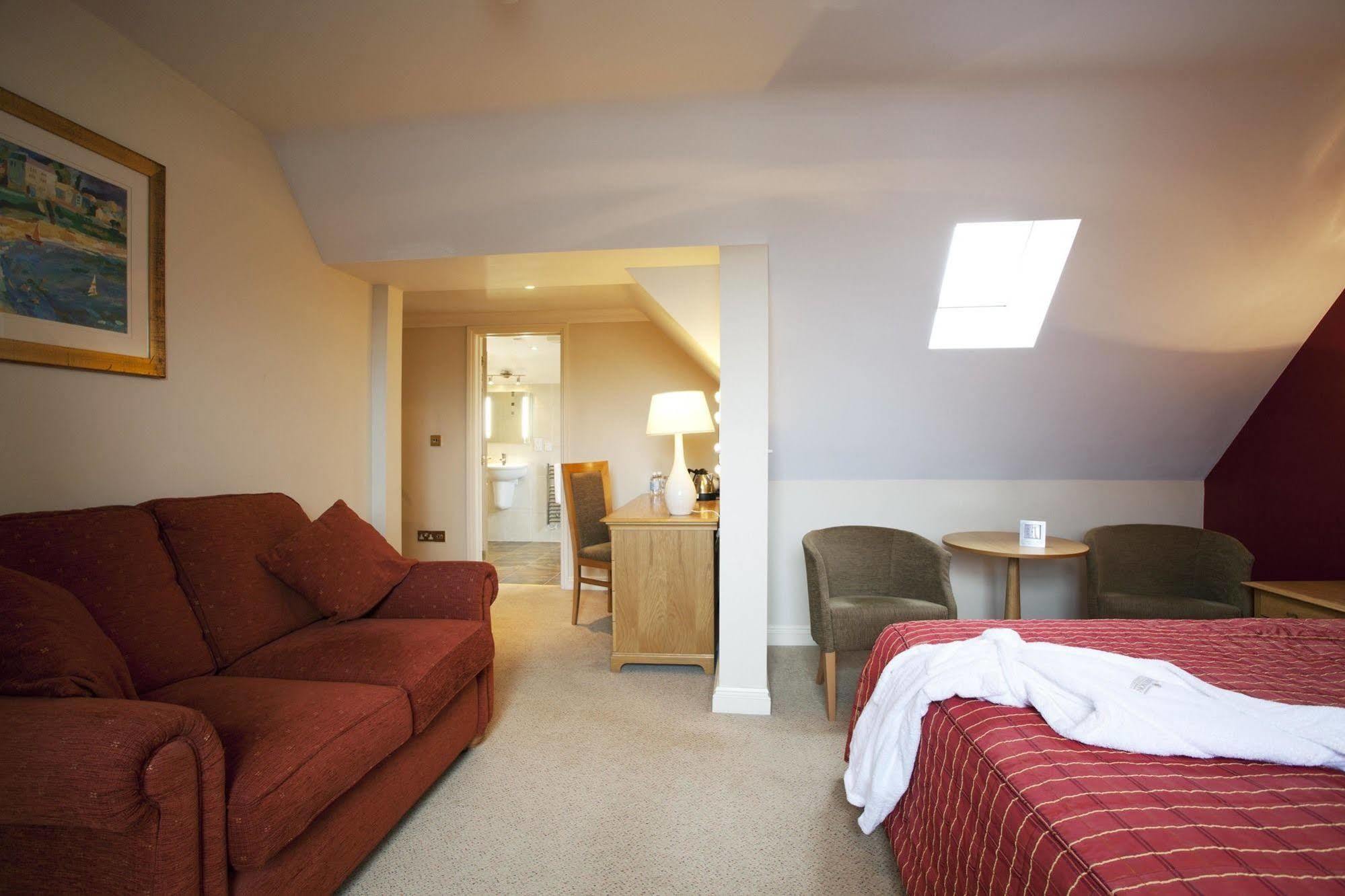 Harbour Hotel 4*