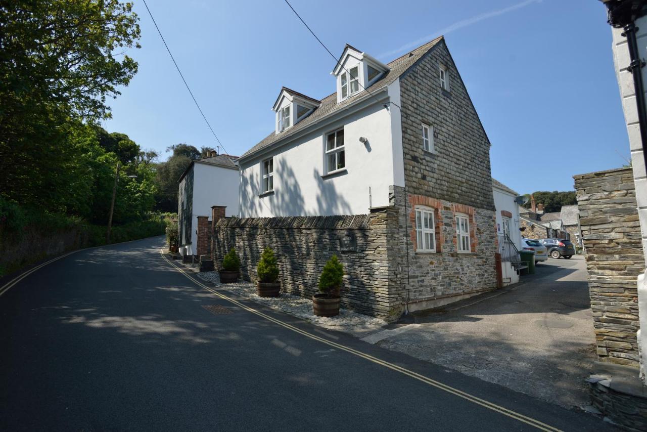Althea House With Parking * Padstow