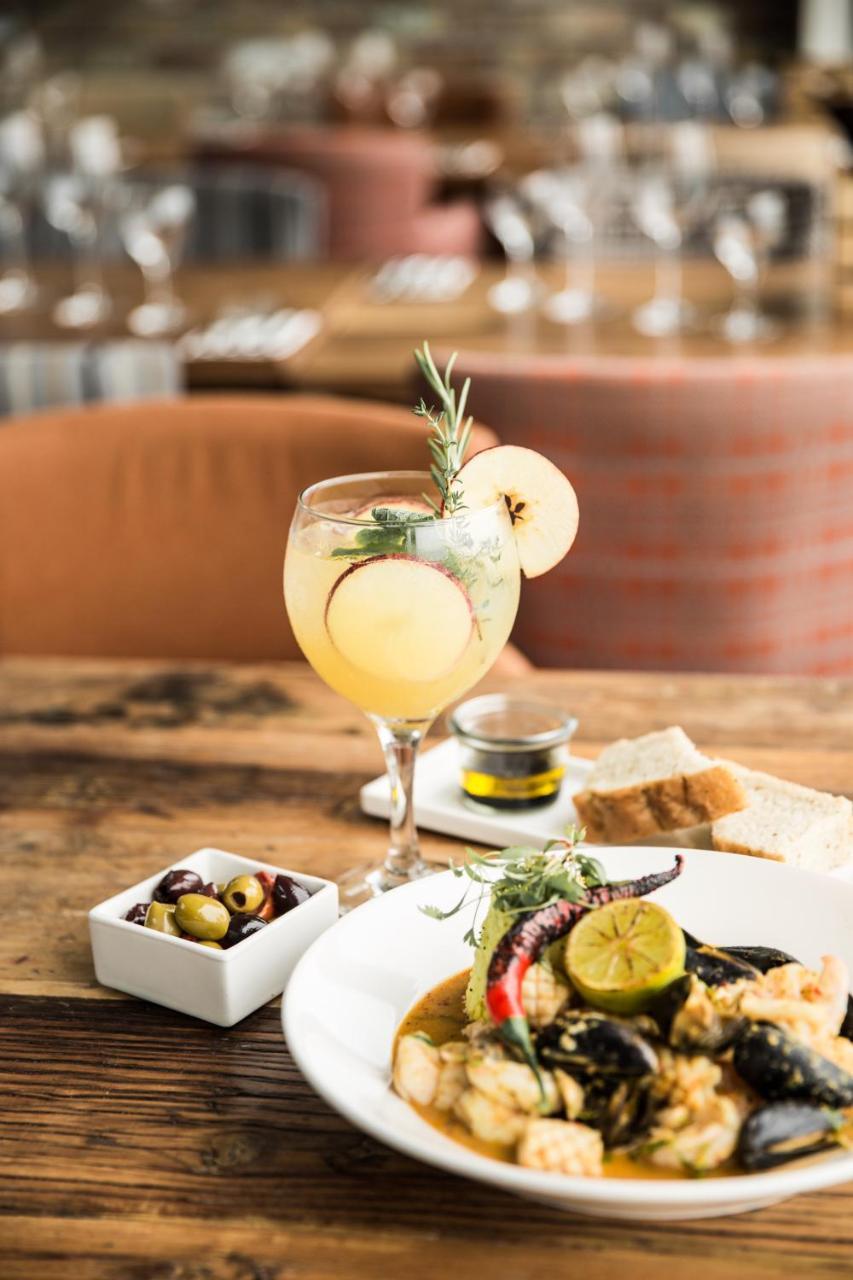 The Pickwick & Oliver's Restaurant