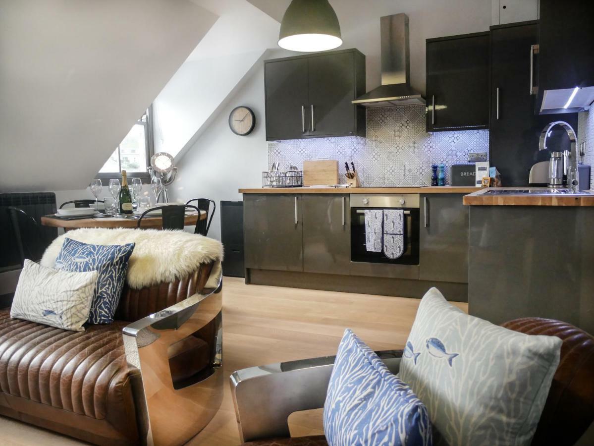 Apartment Escapes - Pajar Luxury Penthouse Padstow