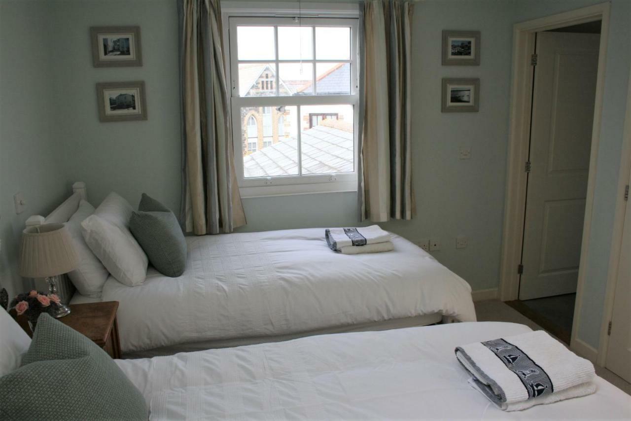 Trevena, Beautiful Modern House In Padstow