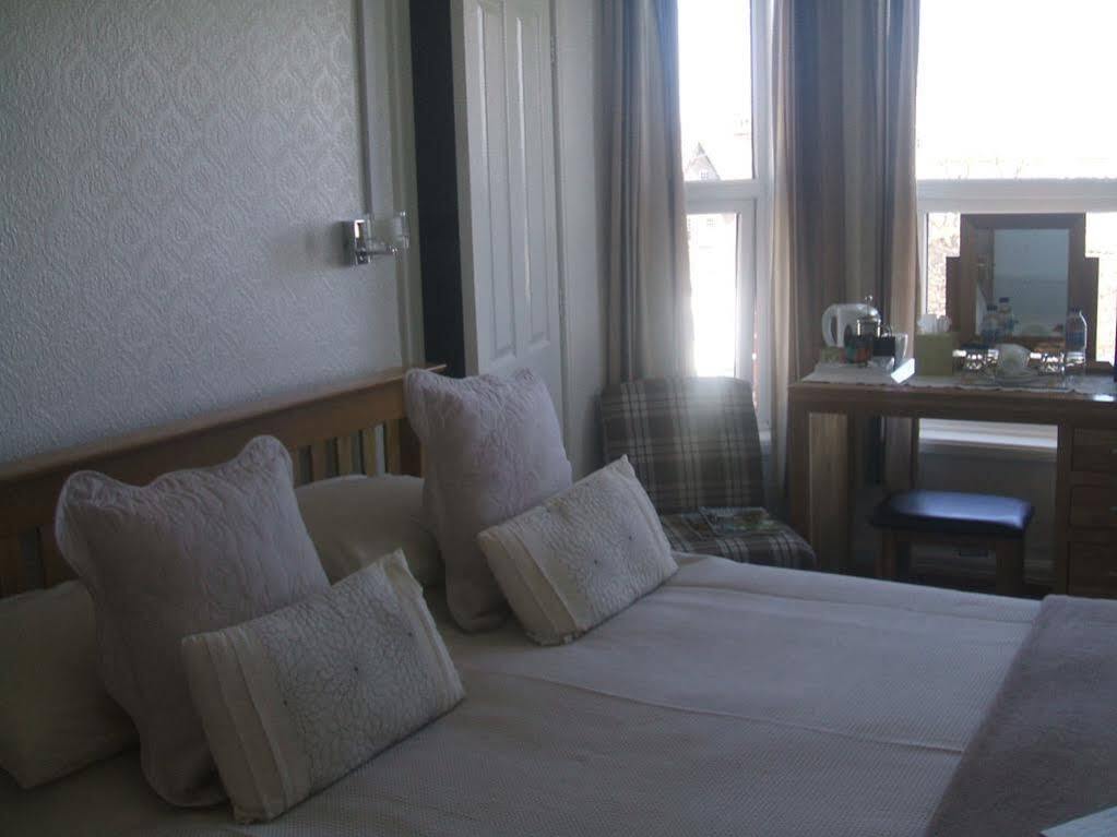 No 10 Treverbyn Road Bed & Breakfast